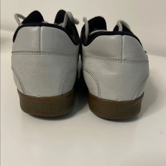 Gucci Black and Gray Athletic Shoes with Lace-Up Closure - Picture 3 of 7